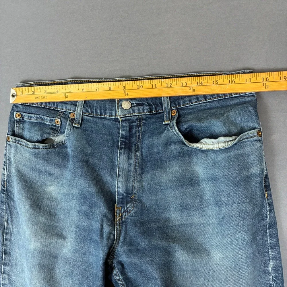 Levi's 512 Slim Taper Low Rise Medium Wash Jeans Men's Size 34x30